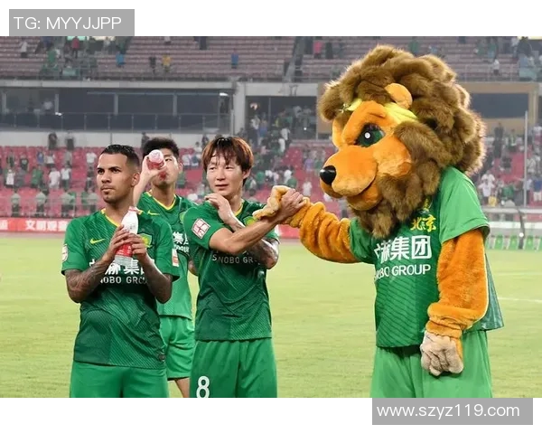 国安与鲁能激战正酣解说员激情四溢为你呈现精彩瞬间