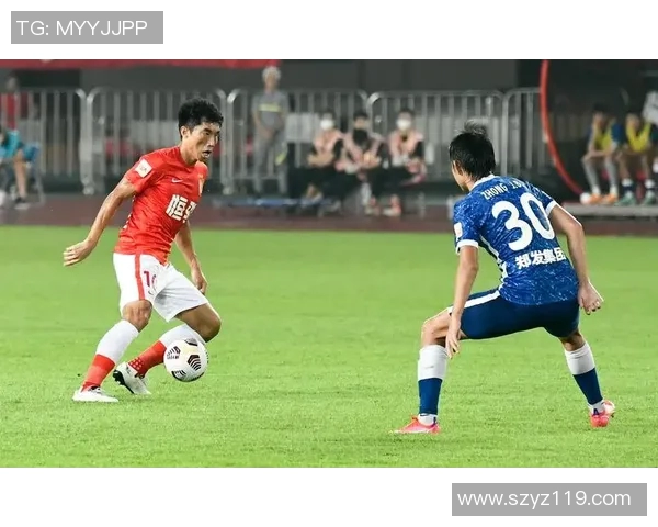 广州足球队荣登足球状态排行榜第三名展现强劲实力与潜力 广州足球队荣登足球状态排行榜第三名展现强劲实力与潜力