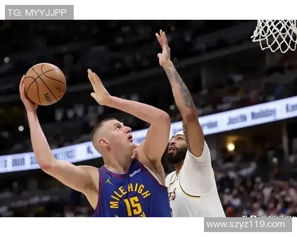 美国篮球队与塞尔维亚队激战正酣谁将赢得这场巅峰对决