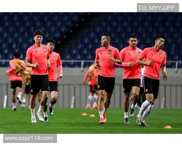 贵州队与恒大队的激烈射门对决引发球迷热议与期待